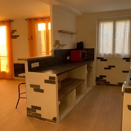 Apartment Dans Le Centre Medieval