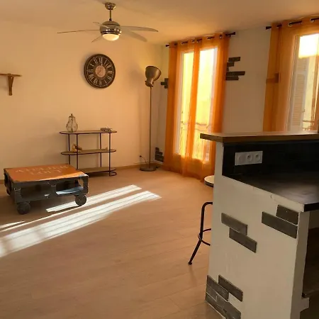 Apartment Dans Le Centre Medieval *